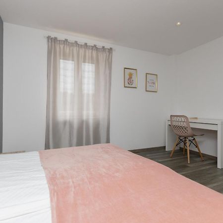 Villa Viscum In Central Istria For 8 Persons With Large Garden - Pet Friendly Pazin Exteriör bild