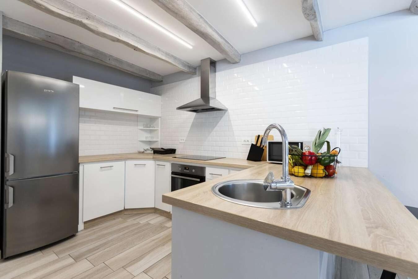 Villa Viscum In Central Istria For 8 Persons With Large Garden - Pet Friendly Pazin Exteriör bild