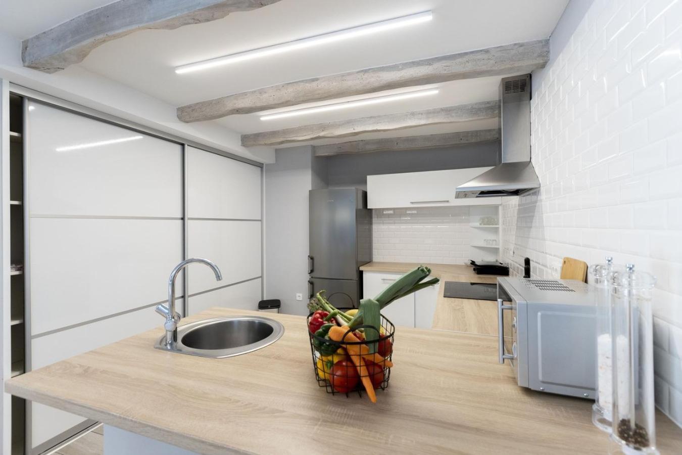 Villa Viscum In Central Istria For 8 Persons With Large Garden - Pet Friendly Pazin Exteriör bild